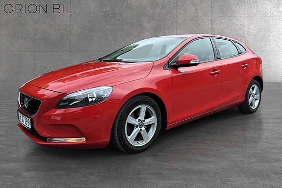 Volvo V40 3 of 5