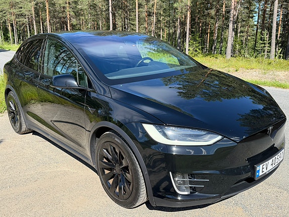 Tesla Model X 5 of 5