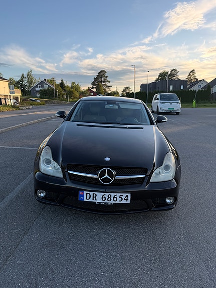 Mercedes-Benz CLS63 2 of 5