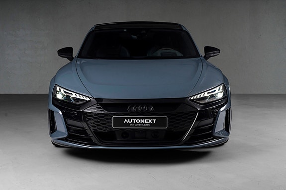 Audi e-tron GT RS 2 of 5
