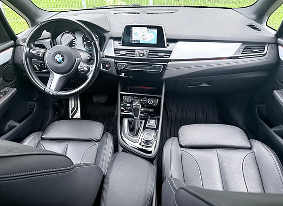 BMW 225xe 4 of 9