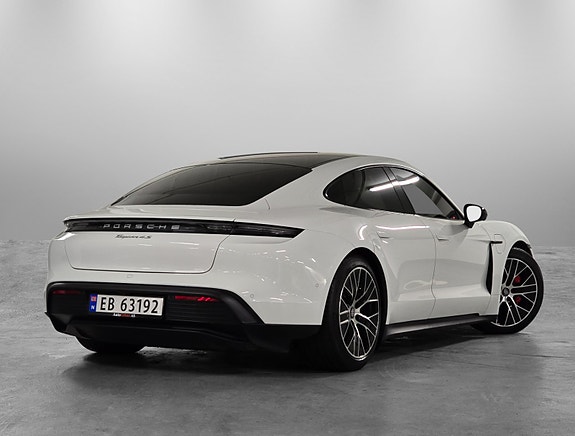 Porsche Taycan 4 of 5