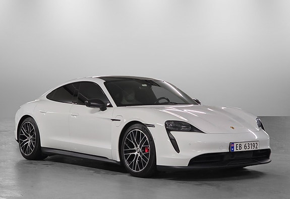 Porsche Taycan 12 of 30