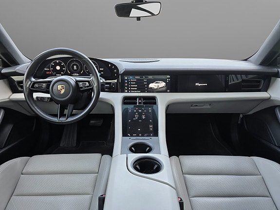 Porsche Taycan 17 of 30