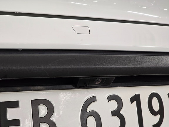 Porsche Taycan 30 of 30
