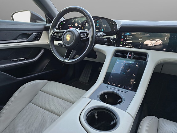 Porsche Taycan 19 of 30