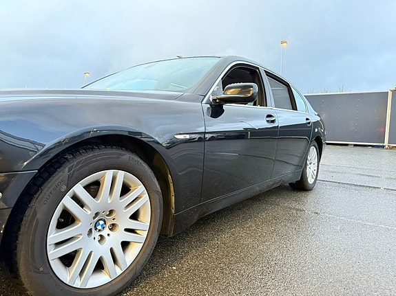 BMW 735Li 2004 photo 3