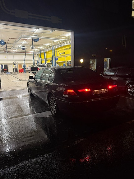 BMW 735Li 2004 photo 4