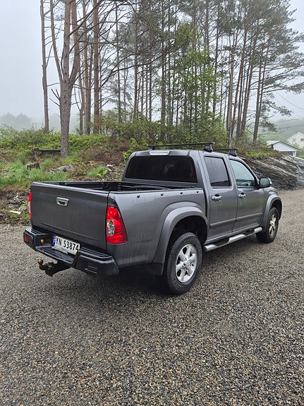 Isuzu D-max 7 of 26