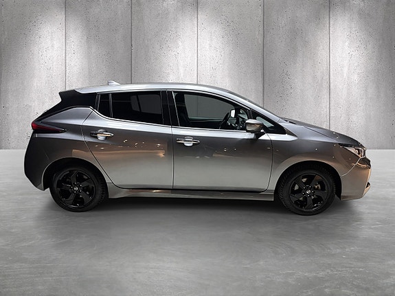 Nissan Leaf 4 of 5