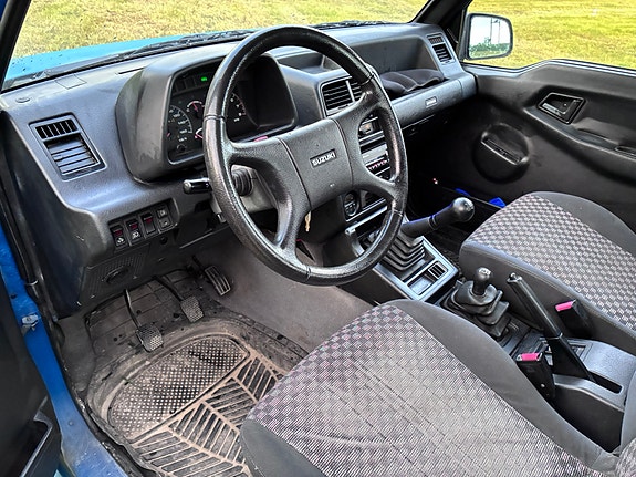 Suzuki Vitara 16 of 27