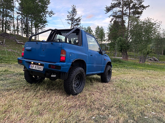 Suzuki Vitara 27 of 27