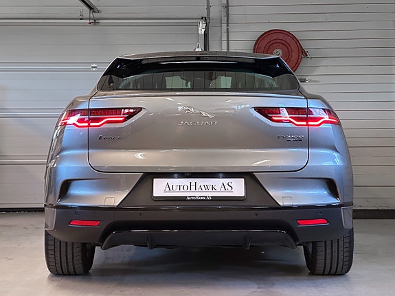 Jaguar I-PACE 4 of 5