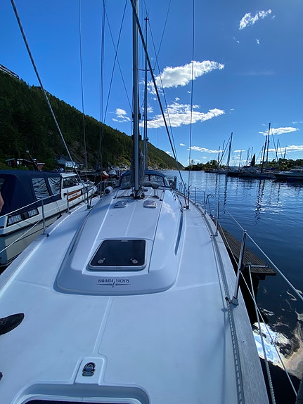 Romslig og komfortabel turbåt klar for nye eventyr 2 of 5
