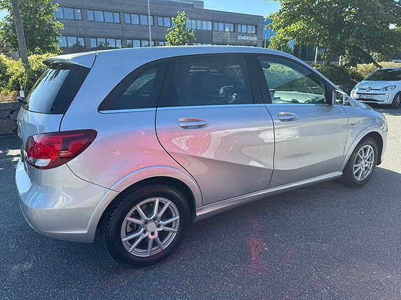Mercedes-Benz B-Klasse 3 of 5