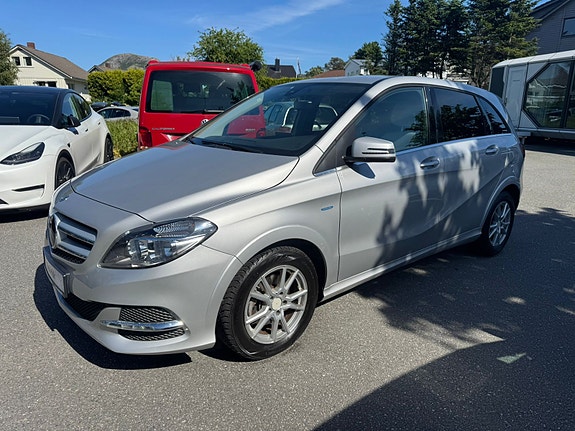 Mercedes-Benz B-Klasse 2 of 5