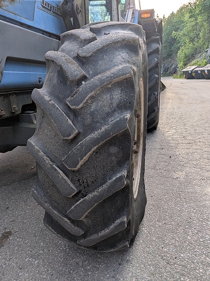 Landini 8880-DT | MVA-FRI! | 4x4 | INK. SKUFF | GODE DEKK | FRONTLASTER 27 of 30