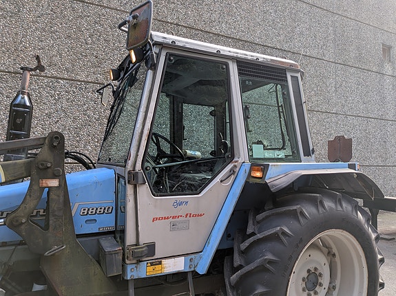 Landini 8880-DT | MVA-FRI! | 4x4 | INK. SKUFF | GODE DEKK | FRONTLASTER 12 of 30