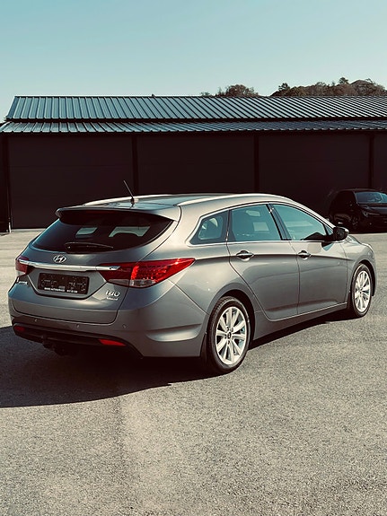 Hyundai i40 4 of 5