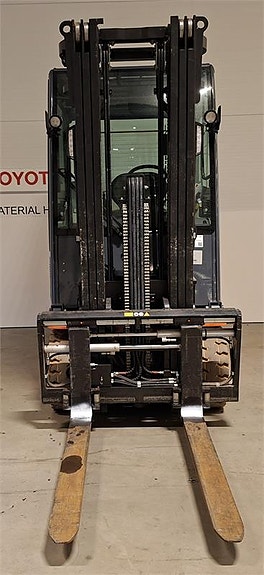 Toyota 8FBMT35 3 of 4