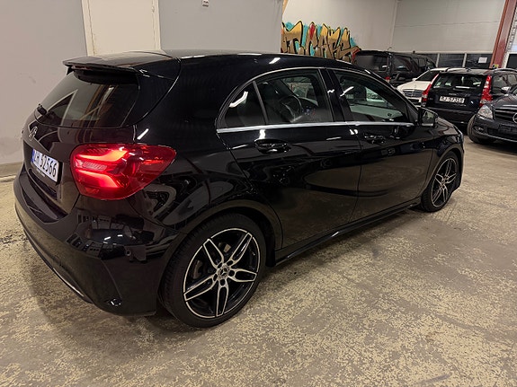Mercedes-Benz A180 11 of 22