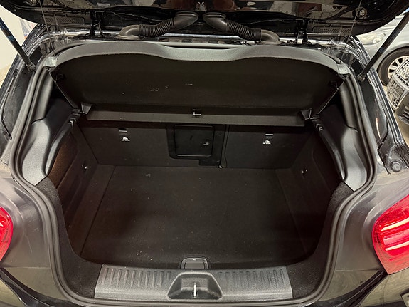 Mercedes-Benz A180 14 of 22