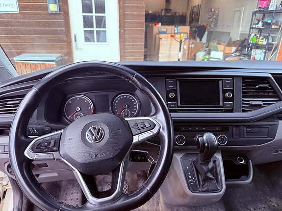 Volkswagen Transporter 10 of 17