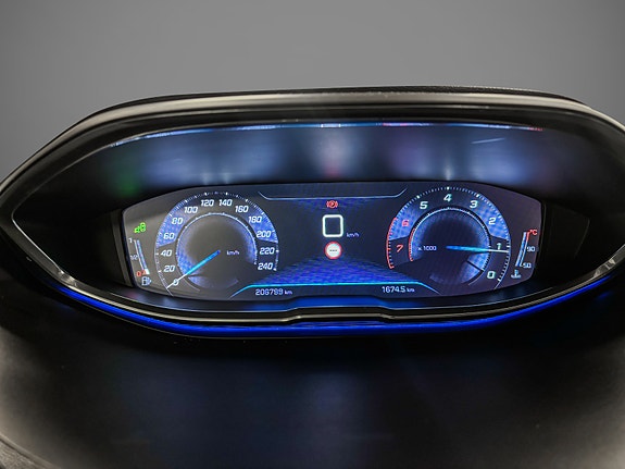 Peugeot 5008 17 of 30