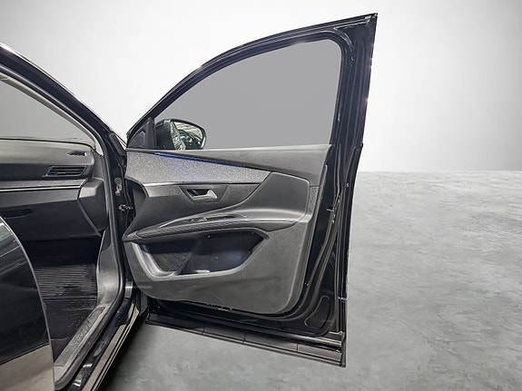 Peugeot 5008 22 of 30
