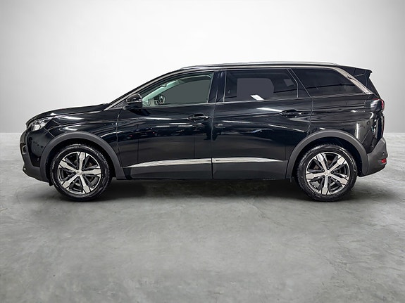 Peugeot 5008 2 of 5