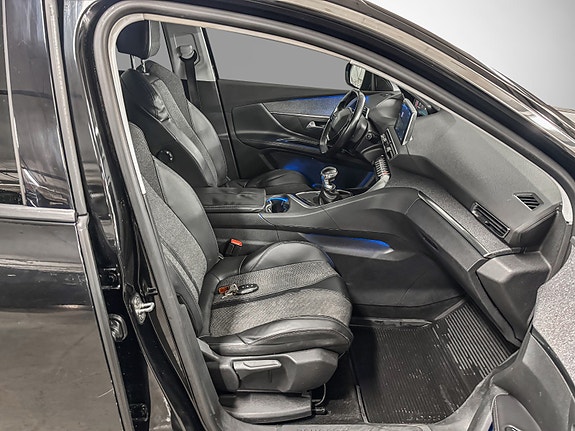 Peugeot 5008 21 of 30