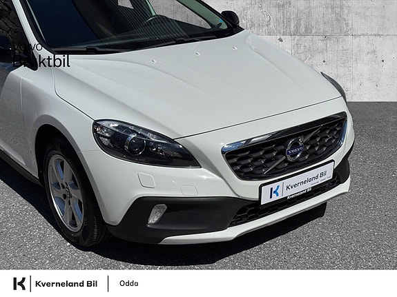 Volvo V40 Cross Country 5 of 5