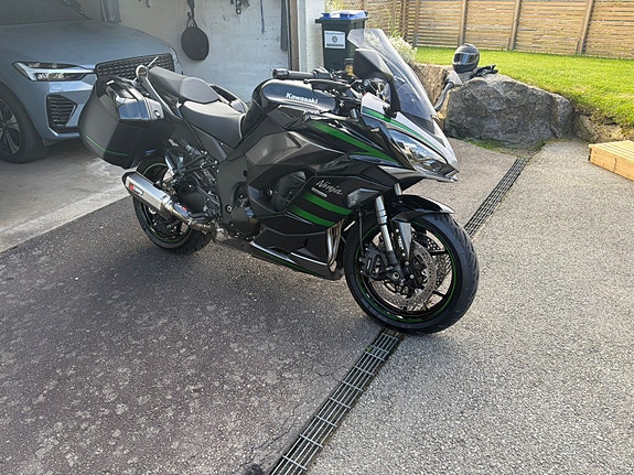 Kawasaki Ninja 1000 SX 3 of 5