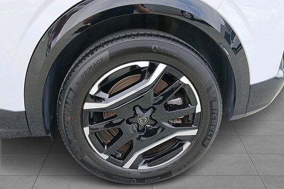 Peugeot e-3008 10 of 10