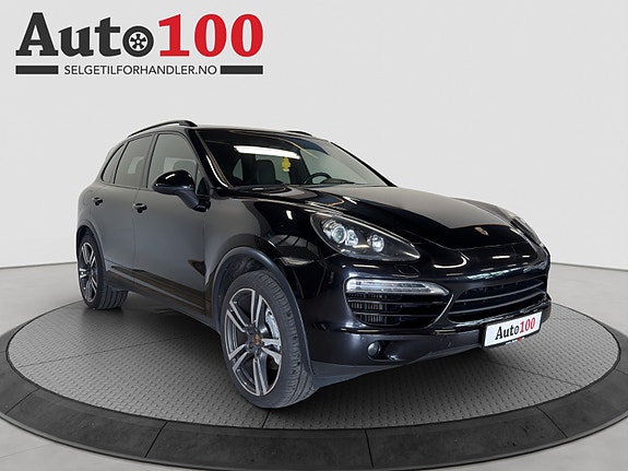 Porsche Cayenne 3 of 5