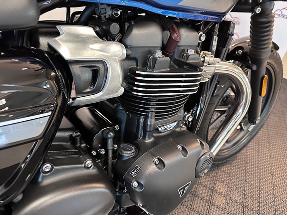 Triumph Street Twin *** SERVICE/GARANTI *** 21 of 30