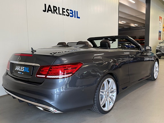 Mercedes-Benz E500 3 of 25