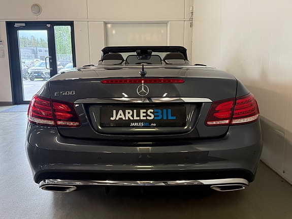 Mercedes-Benz E500 10 of 25
