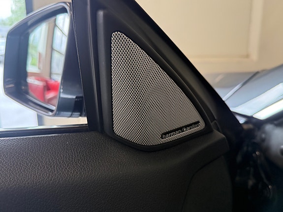 Mercedes-Benz E500 15 of 25