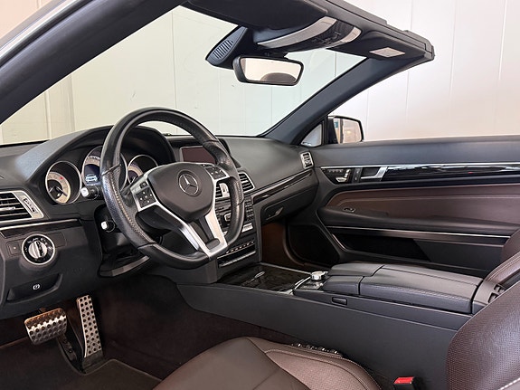 Mercedes-Benz E500 12 of 25