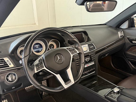 Mercedes-Benz E500 20 of 25