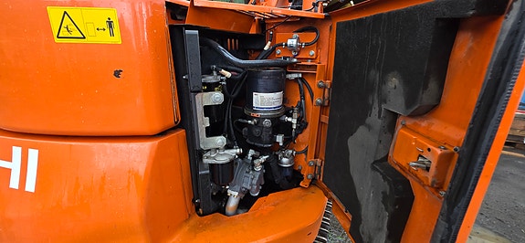 Hitachi zx85us-5a 4 of 5