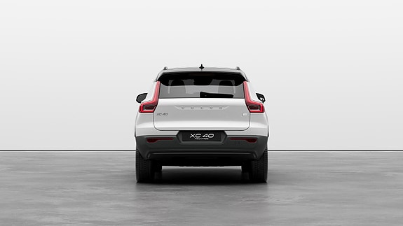 Volvo XC40 5 of 5