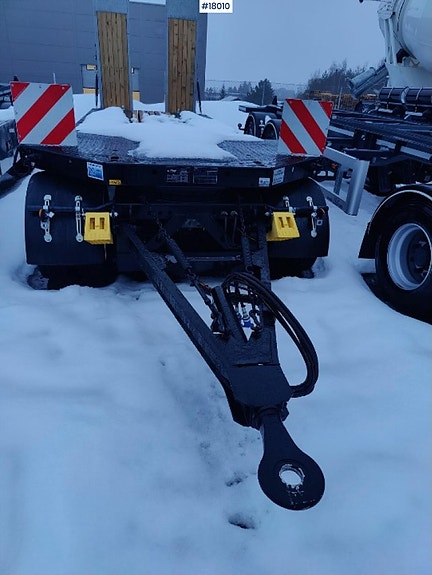 Fliegl DTS 300 maskinslep med hydrauliske kjørebruer 2 of 5