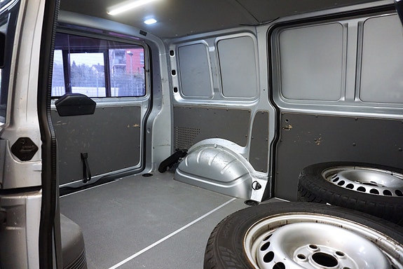 Volkswagen Transporter 23 of 27