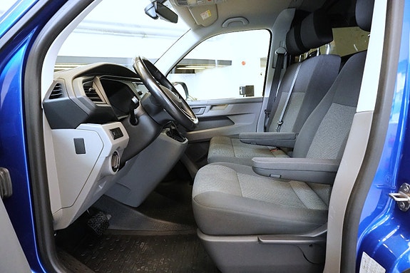 Volkswagen Transporter 10 of 29