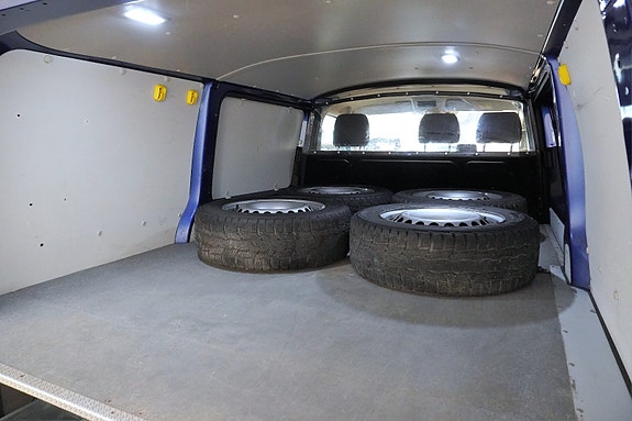 Volkswagen Transporter 28 of 29