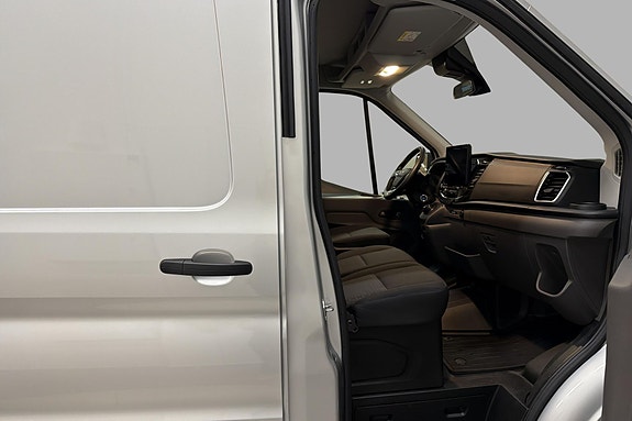 Ford Transit 13 of 21