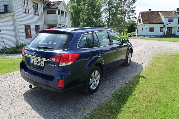 Subaru Legacy 6 of 30