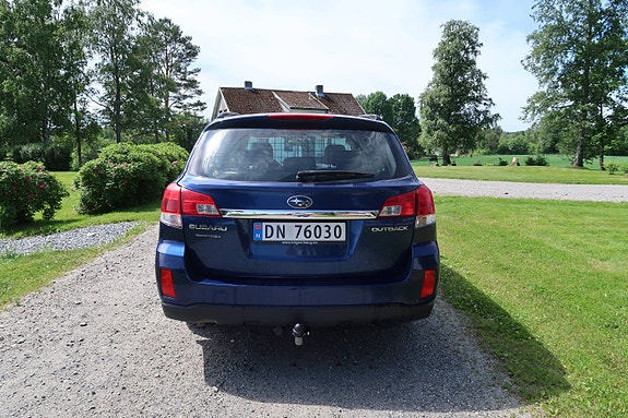 Subaru Legacy 7 of 30